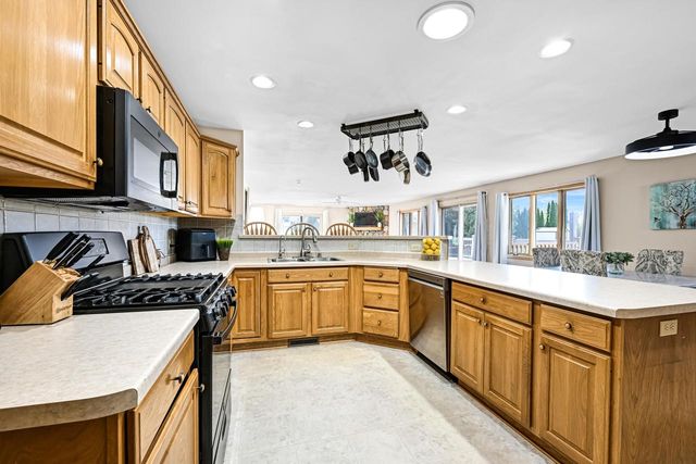 284 Prairie RUN, Grafton, WI 53024