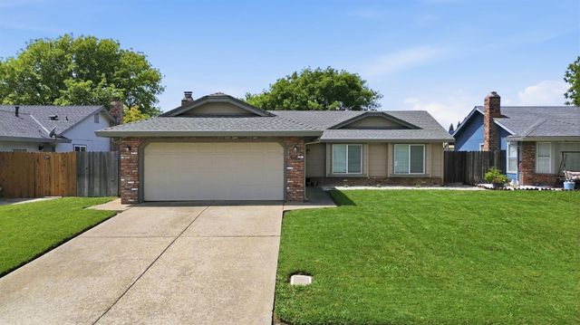 4202 Deaton Dr, Olivehurst, CA 95961