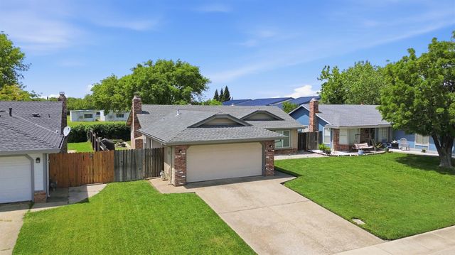 4202 Deaton Dr, Olivehurst, CA 95961