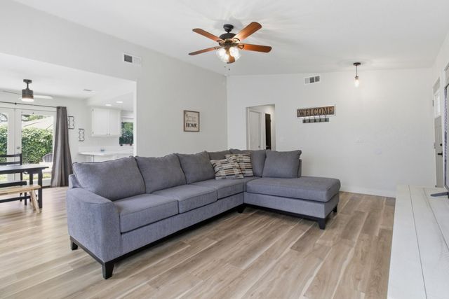 4202 Deaton Dr, Olivehurst, CA 95961