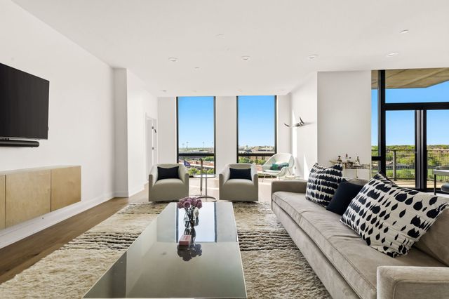 5656 N Central Expressway 801, Dallas, TX 75206