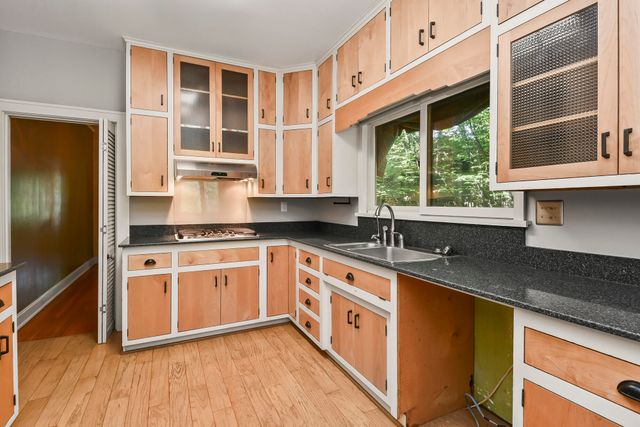 1249 E Delmar Street, Springfield, MO 65804