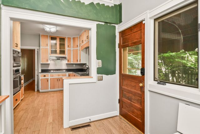 1249 E Delmar Street, Springfield, MO 65804