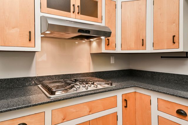 1249 E Delmar Street, Springfield, MO 65804