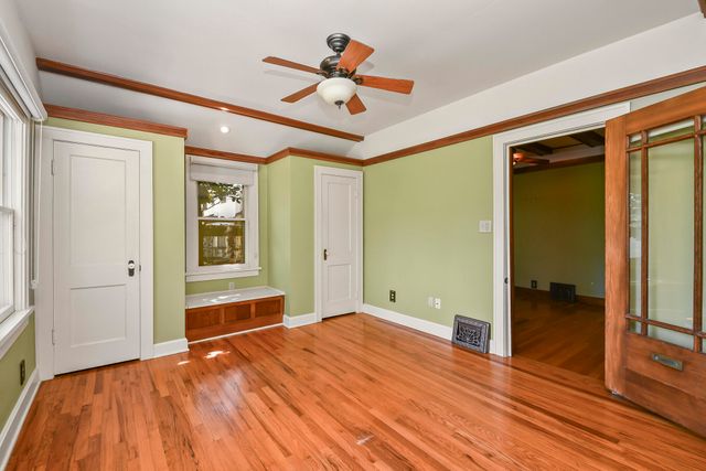 1249 E Delmar Street, Springfield, MO 65804
