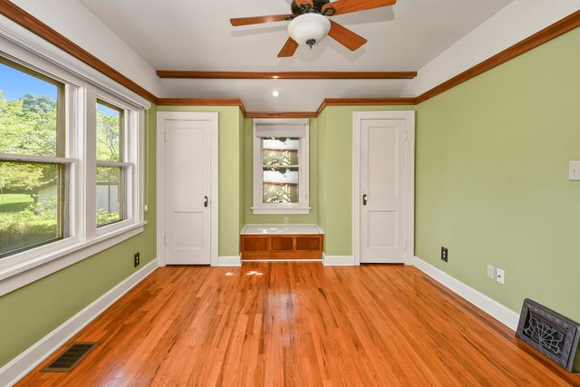 1249 E Delmar Street, Springfield, MO 65804