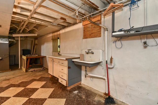 1249 E Delmar Street, Springfield, MO 65804