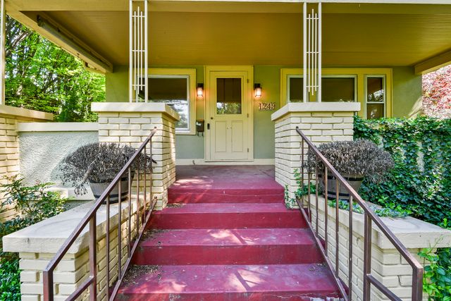 1249 E Delmar Street, Springfield, MO 65804