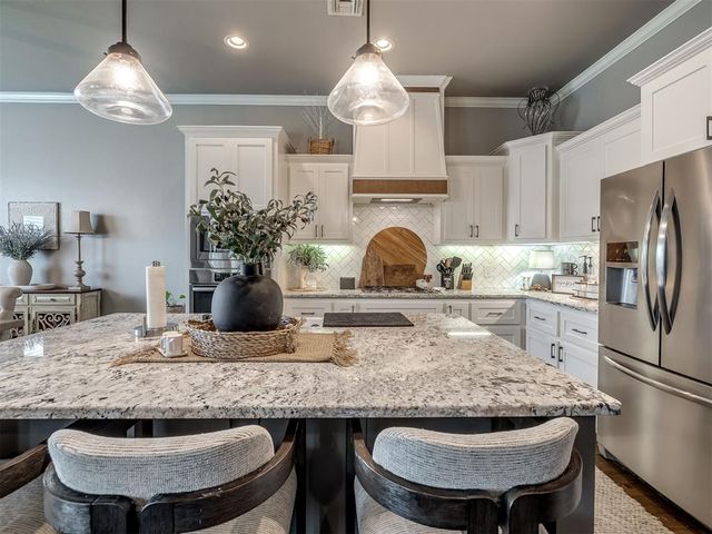 11833 SW 26th Terrace, Yukon, OK 73099
