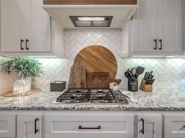11833 SW 26th Terrace, Yukon, OK 73099