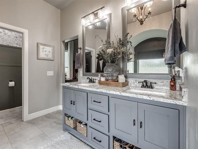 11833 SW 26th Terrace, Yukon, OK 73099