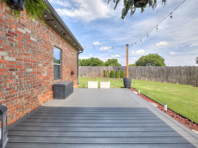 11833 SW 26th Terrace, Yukon, OK 73099