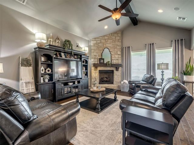 11833 SW 26th Terrace, Yukon, OK 73099