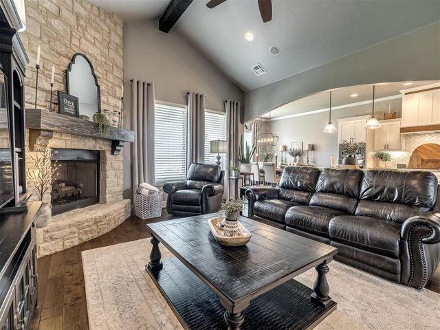 11833 SW 26th Terrace, Yukon, OK 73099