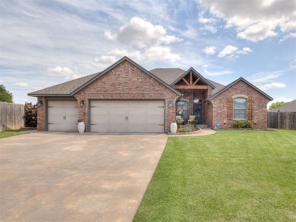 11833 SW 26th Terrace, Yukon, OK 73099