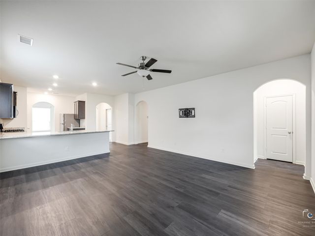 13616 Musselshell Drive, Ponder, TX 76259