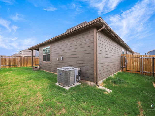 13616 Musselshell Drive, Ponder, TX 76259