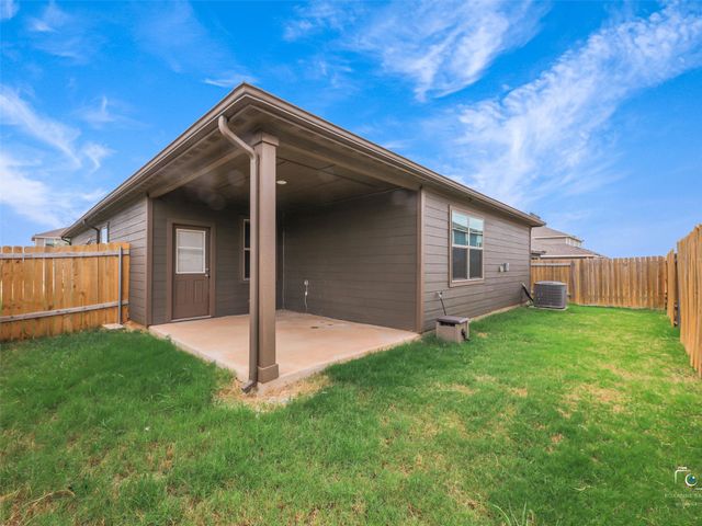 13616 Musselshell Drive, Ponder, TX 76259
