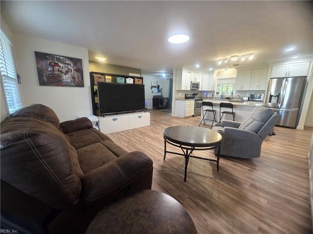 4707 High ST W, Portsmouth, VA 23703