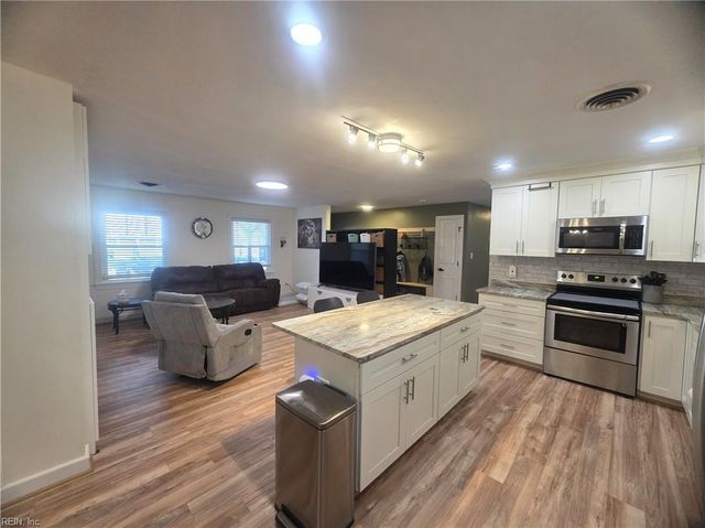 4707 High ST W, Portsmouth, VA 23703