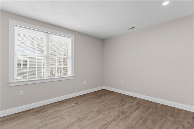 204 Central Street J, Avon, MA 02322