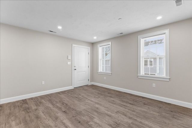 204 Central Street J, Avon, MA 02322