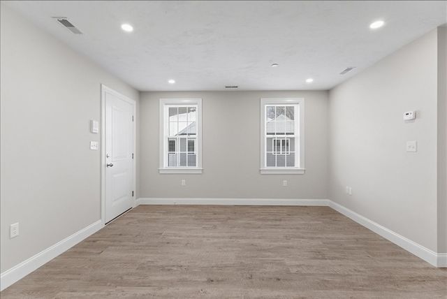 204 Central Street J, Avon, MA 02322