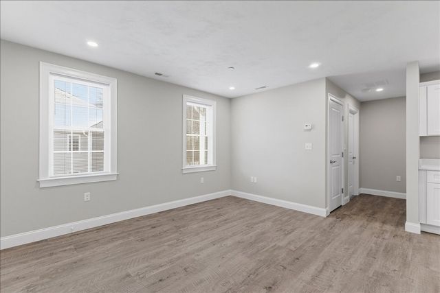 204 Central Street J, Avon, MA 02322