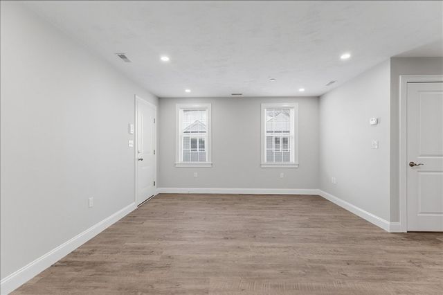 204 Central Street J, Avon, MA 02322