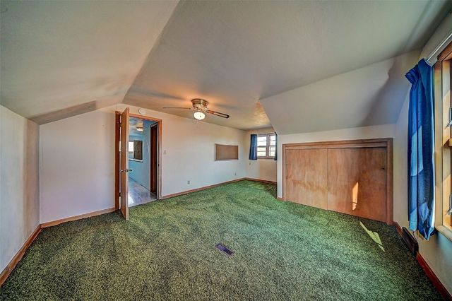 2106 42nd Street NE, Cedar Rapids, IA 52402