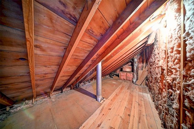 2106 42nd Street NE, Cedar Rapids, IA 52402