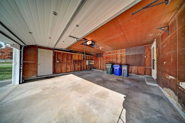 2106 42nd Street NE, Cedar Rapids, IA 52402