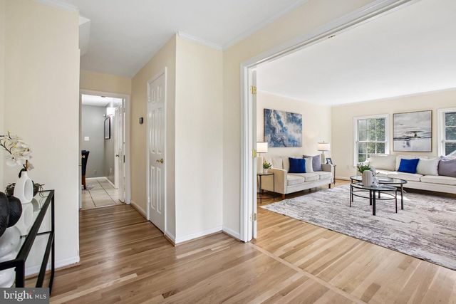 11151 CONESTOGA CT, Oakton, VA 22124