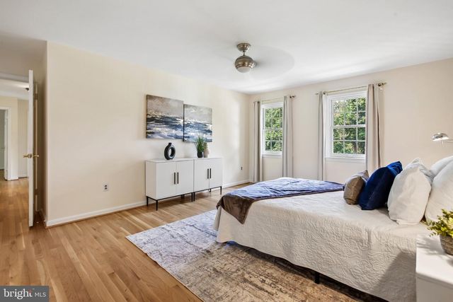 11151 CONESTOGA CT, Oakton, VA 22124