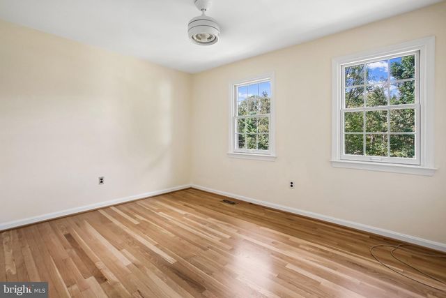 11151 CONESTOGA CT, Oakton, VA 22124