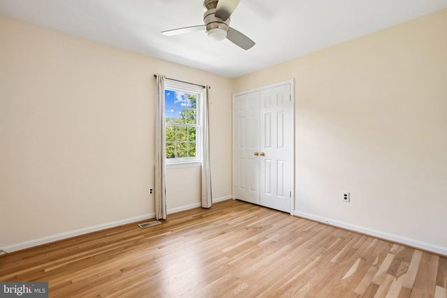 11151 CONESTOGA CT, Oakton, VA 22124