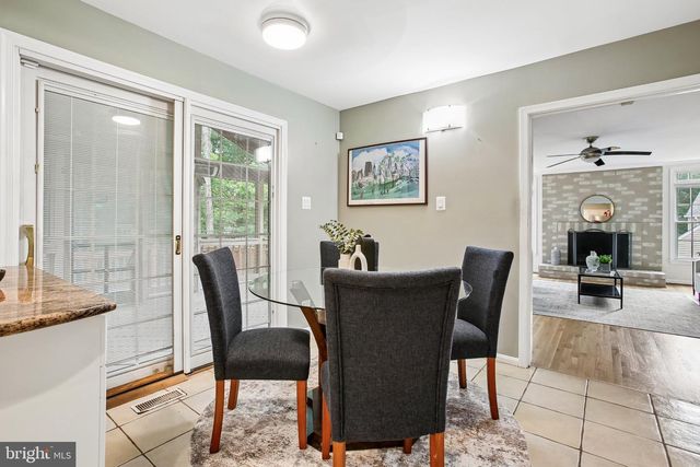 11151 CONESTOGA CT, Oakton, VA 22124