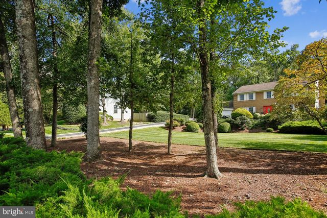 11151 CONESTOGA CT, Oakton, VA 22124