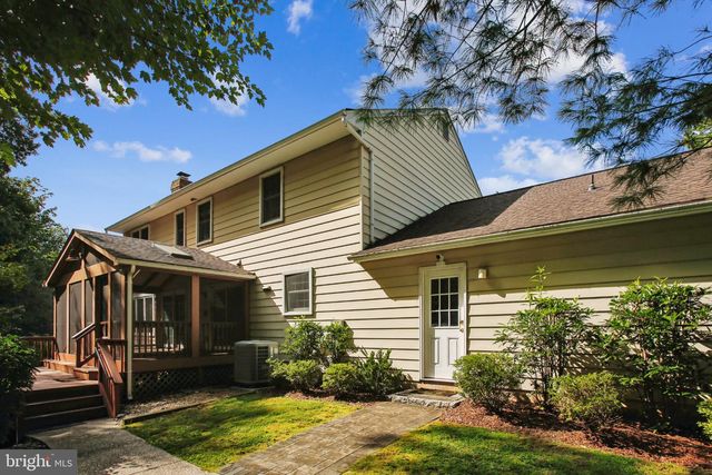 11151 CONESTOGA CT, Oakton, VA 22124