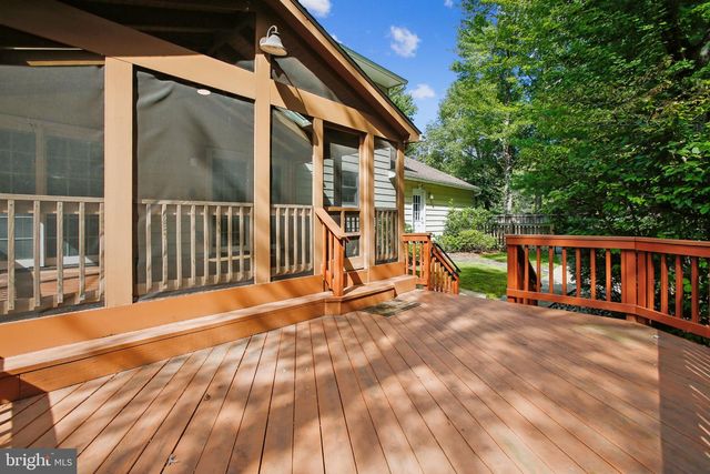 11151 CONESTOGA CT, Oakton, VA 22124