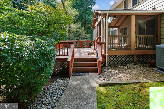 11151 CONESTOGA CT, Oakton, VA 22124