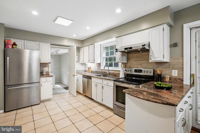 11151 CONESTOGA CT, Oakton, VA 22124