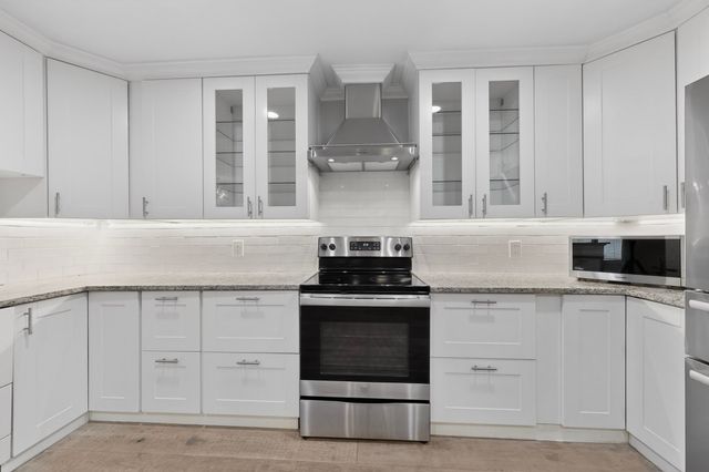 7631 Meadow Road, Dallas, TX 75230