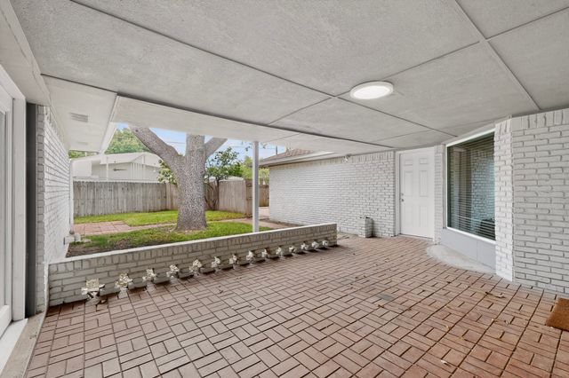 7631 Meadow Road, Dallas, TX 75230
