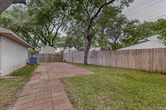 7631 Meadow Road, Dallas, TX 75230