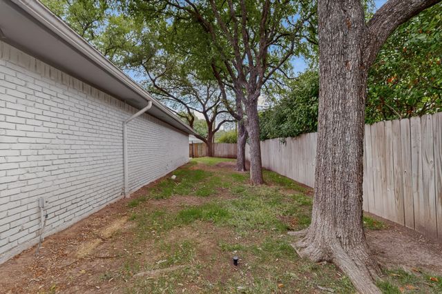 7631 Meadow Road, Dallas, TX 75230