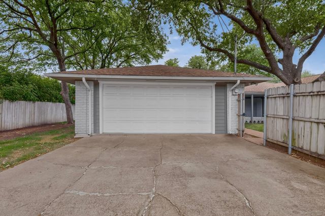 7631 Meadow Road, Dallas, TX 75230