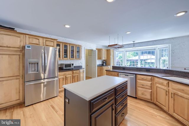 404 RHODA DR, Lancaster, PA 17601