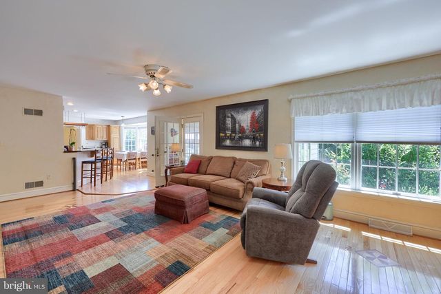 404 RHODA DR, Lancaster, PA 17601