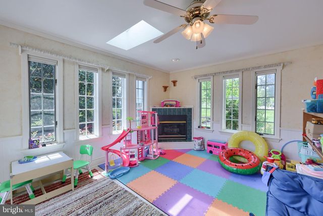 404 RHODA DR, Lancaster, PA 17601